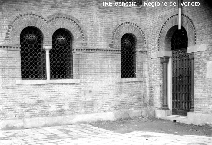 Venezia, casa Ing. Alessandri in corte dell'albero, particolare  di Filippi, Tomaso (XX)