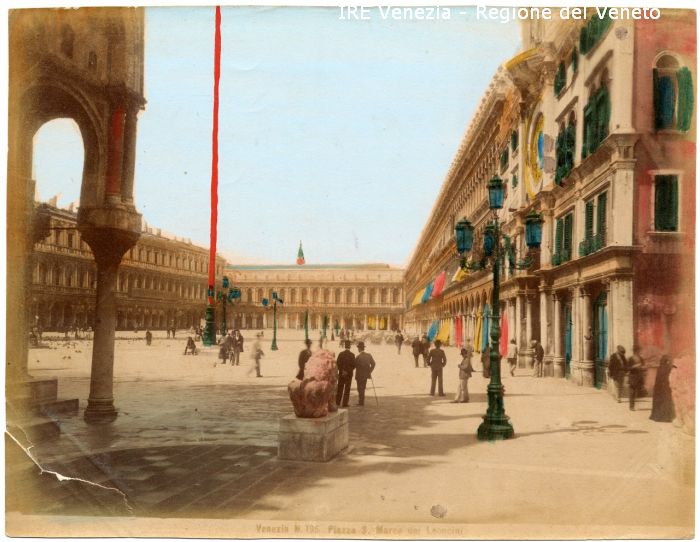 Vues de Venise - Place et Basilique de St. Marc  di Naya, Carlo (seconda metà XIX)