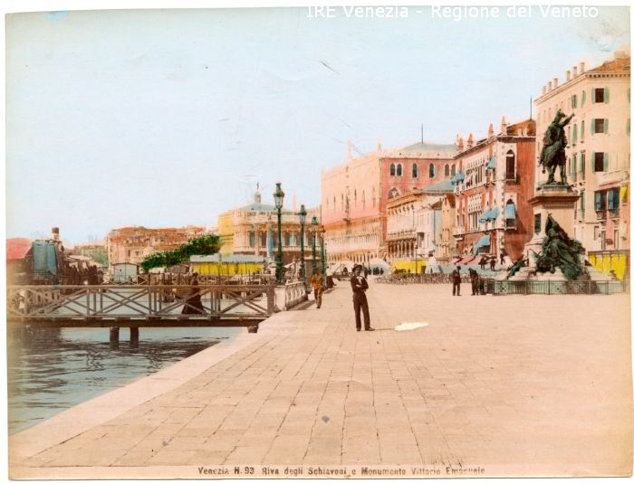 Vues de Venise - Quai des Esclavons  di Naya, Carlo (seconda metà XIX)