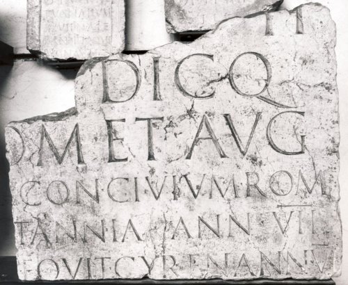 stele, stele onoraria - Ambito culturale romano, produzione veronese (prima metà sec. I d.C.)