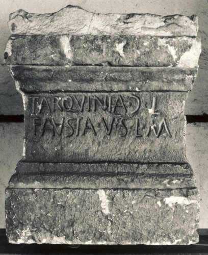 arula votiva, arula pulvinata con iscrizione votiva - ambito culturale romano, produzione veronese (sec. I d.C.)