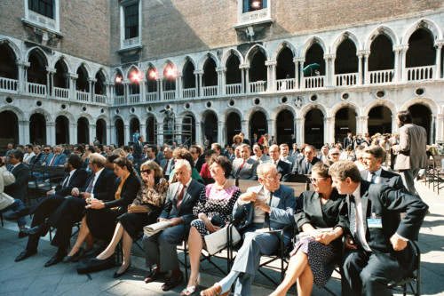 Spettatori - Giornate delle genti e delle regioni d'Europa <Congressi> - Venezia - 1986 (negativo) di Ceolin, Elio (studio fotografico) (XX)
