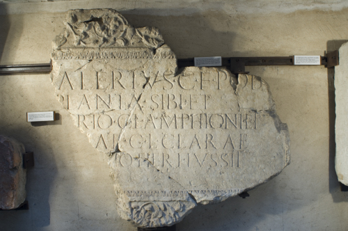 lastra funeraria, parte di lastra corniciata - Ambito culturale romano, produzione veronese (seconda metà sec. I d.C.)