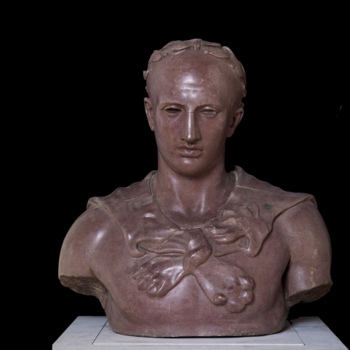 Antinoo quale sacerdote isiaco (busto maschile) - ambito romano (epoca romana/ sec. II d.C.)